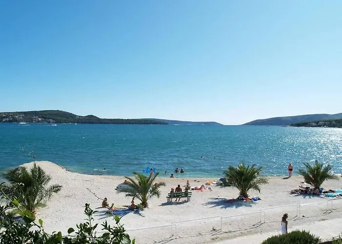 Viola * Trogir